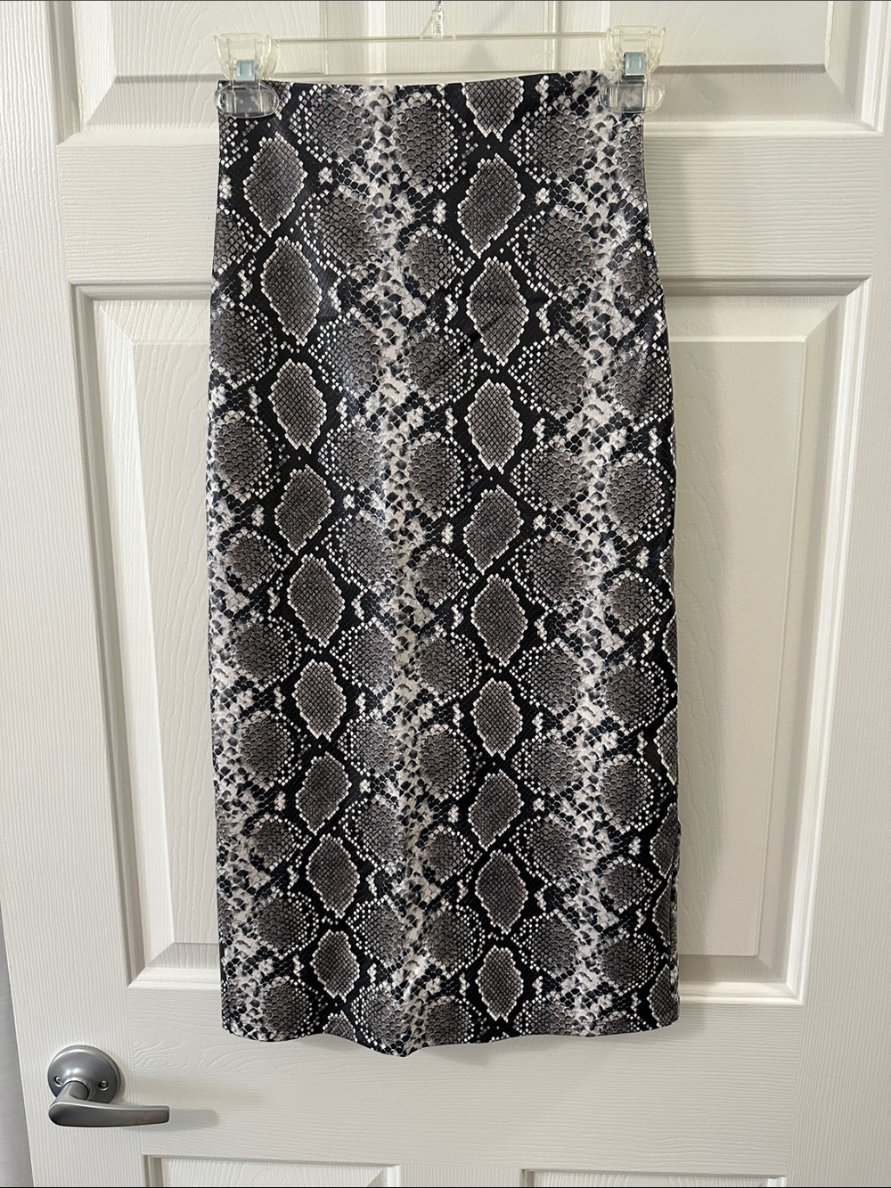 Commando Snake-Print Midi Skirt - Black & Gray